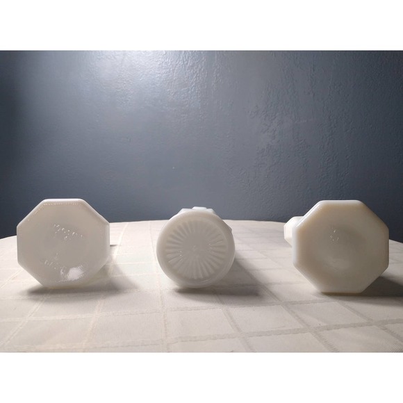 Hooiser glass milk glass vases (set of 3) - Picture 5 of 7